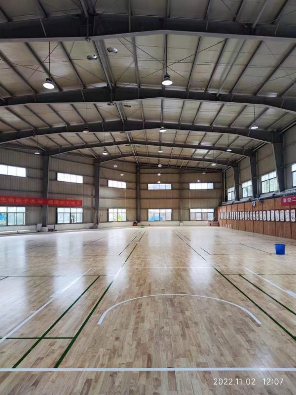 湖南德冠木業(yè)有限公司,德冠運(yùn)動(dòng)地板,跳躍者運(yùn)動(dòng)地板,籃球館地板,舞臺(tái)地板