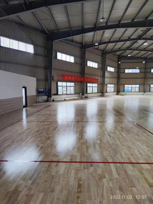 湖南德冠木業(yè)有限公司,德冠運(yùn)動(dòng)地板,跳躍者運(yùn)動(dòng)地板,籃球館地板,舞臺(tái)地板