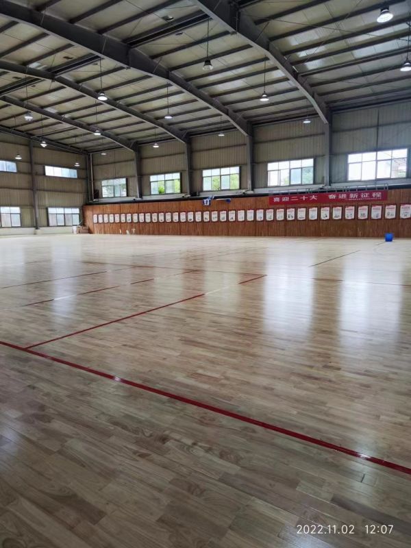 湖南德冠木業(yè)有限公司,德冠運(yùn)動(dòng)地板,跳躍者運(yùn)動(dòng)地板,籃球館地板,舞臺(tái)地板