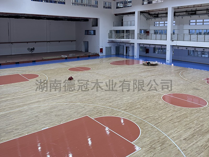 湖南德冠木業(yè)有限公司,德冠運動地板,跳躍者運動地板,籃球館地板,舞臺地板