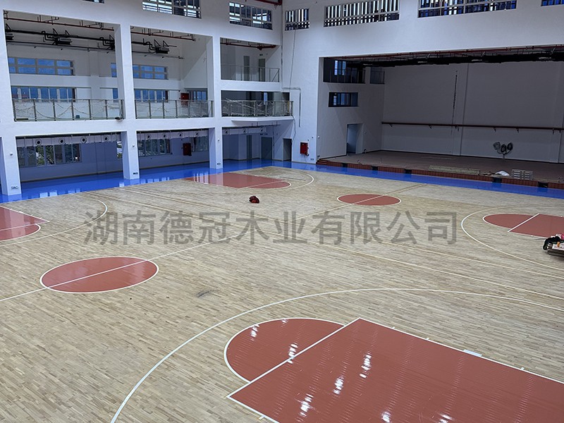 湖南德冠木業(yè)有限公司,德冠運動地板,跳躍者運動地板,籃球館地板,舞臺地板