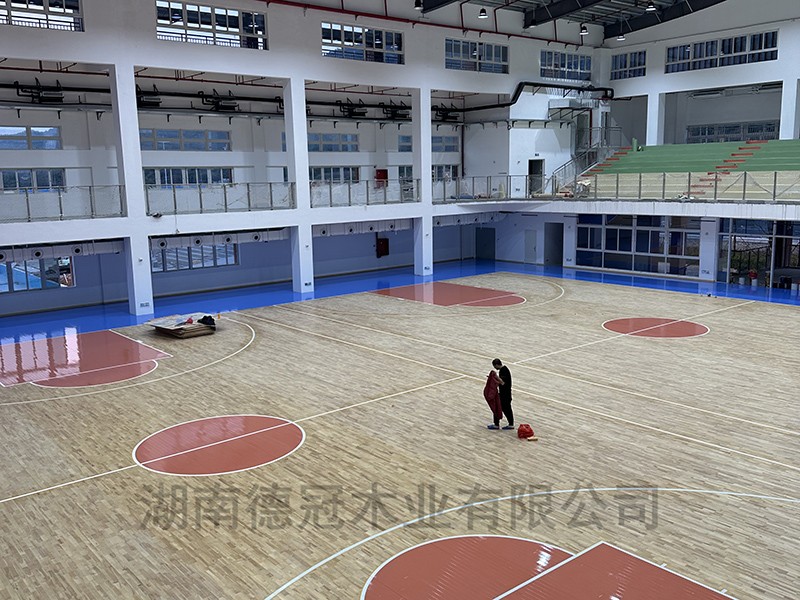 湖南德冠木業(yè)有限公司,德冠運動地板,跳躍者運動地板,籃球館地板,舞臺地板