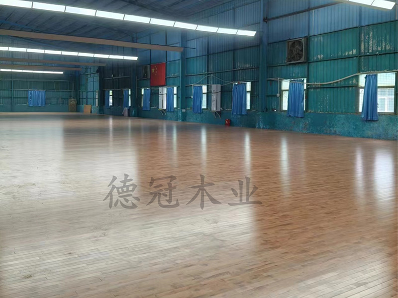 湖南德冠木業(yè)有限公司,德冠運(yùn)動地板,跳躍者運(yùn)動地板,籃球館地板,舞臺地板